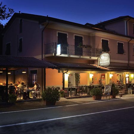 Antica Locanda Luigina Mattarana Eksteriør billede
